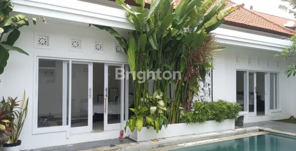 image DISEWAKAN VILLA NYAMAN DI JLN PANTAI BERAWA (1)