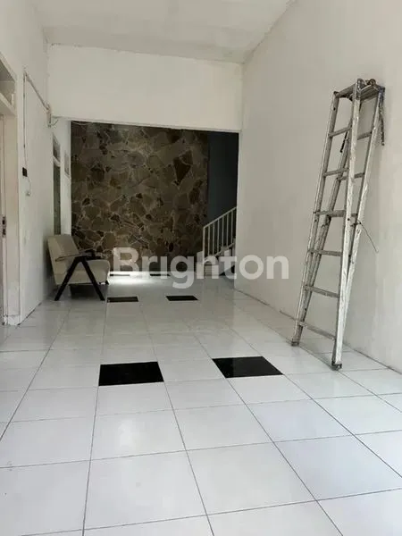 image DISEWAKAN RUMAH BABATAN MUKTI WIYUNG STRATEGIS DEKAT PAKUWON MALL (4)