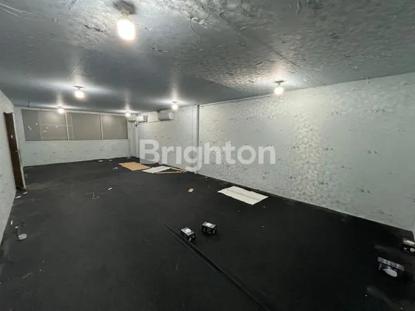 image GUDANG STRATEGIS DI ELANG LAUT, PIK, 3 LANTAI & LIFT (8)