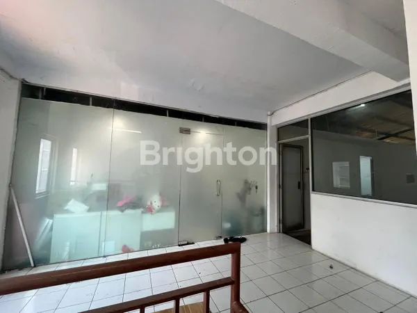 image GUDANG STRATEGIS DI ELANG LAUT, PIK, 3 LANTAI & LIFT (5)