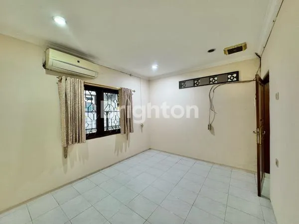 image RUMAH 1.5 LANTAI ROW 1 MOBIL DEKAT MAL CENTRAL PARK DI TANJUNG DUREN JAKARTA BARAT (3)