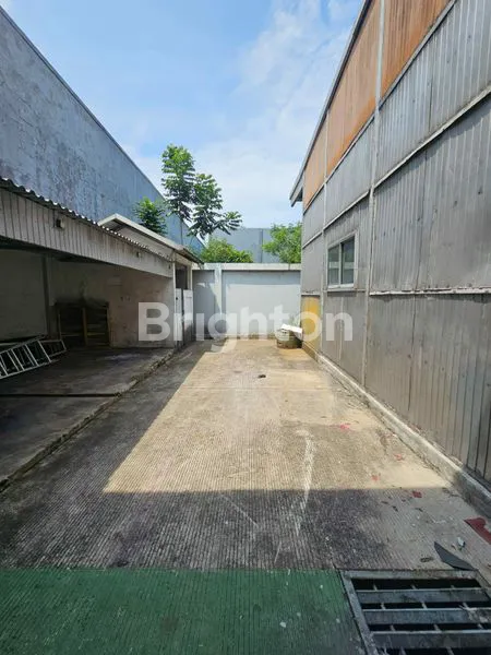 GUDANG DI AREA STRATEGIS PERGUDANGAN LIPPO CIKARANG