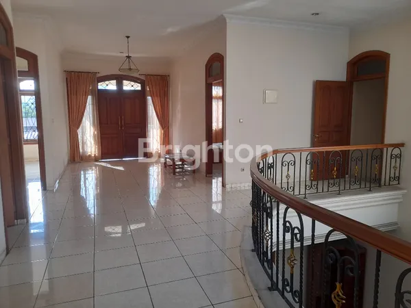 image RUMAH DI KEMANGGISAN DEKAT SLIPI JAKARTA BARAT (3)