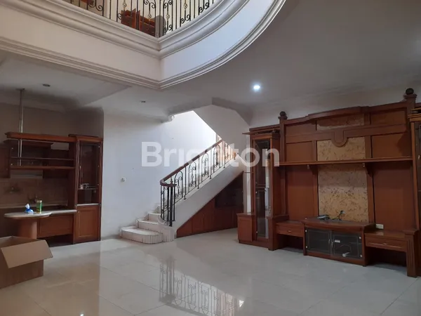 image RUMAH DI KEMANGGISAN DEKAT SLIPI JAKARTA BARAT (4)