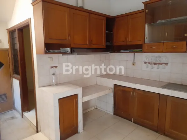 image RUMAH DI KEMANGGISAN DEKAT SLIPI JAKARTA BARAT (6)
