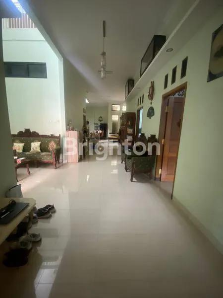 image RUMAH STRATEGIS WUSTHA LIDAH KULON 2 LANTAI SIAP HUNI (4)