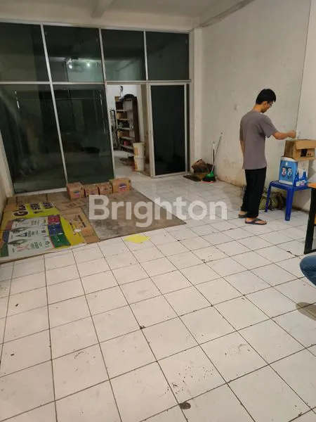 image DISEWAKAN RUKO STRATEGIS 3 LANTAI JL. BARU PERJUANGAN (3)