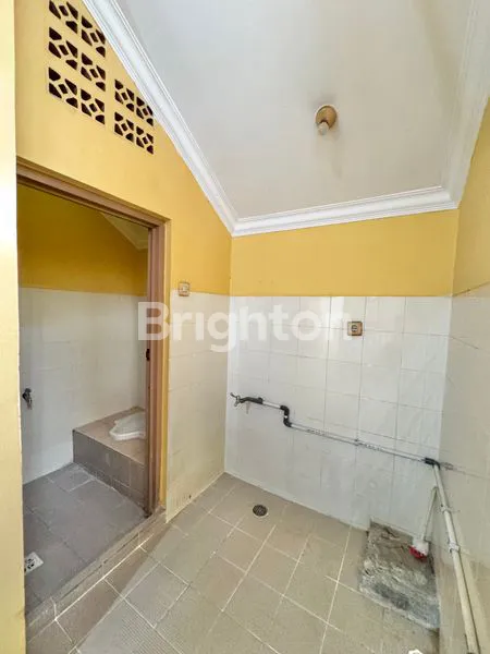image RUMAH 1.5 LANTAI ROW 1 MOBIL DEKAT MAL CENTRAL PARK DI TANJUNG DUREN JAKARTA BARAT (8)