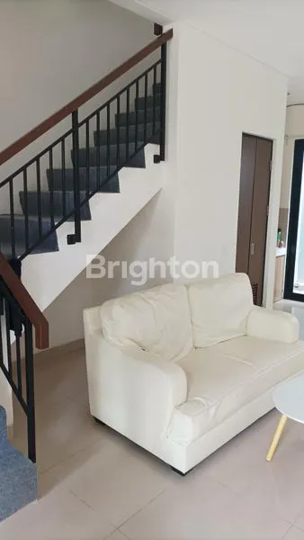 image HUNIAN 2 LANTAI LOKASI STRATEGIS DEKAT PINTU TOL DAN PASAR MODERN BSD (2)