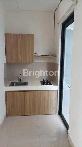 image HUNIAN 2 LANTAI LOKASI STRATEGIS DEKAT PINTU TOL DAN PASAR MODERN BSD (3)