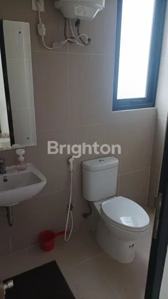 image HUNIAN 2 LANTAI LOKASI STRATEGIS DEKAT PINTU TOL DAN PASAR MODERN BSD (6)