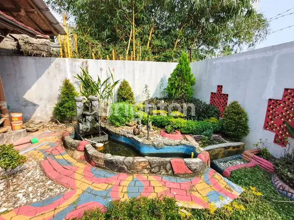 image DIJUAL RUMAH LENGKAP DENGAN KIOS BISA LANGSUNG BUAT BUKA USAHA LOKASI STRATEGI SERPONG BSD TANGERANG SELATAN (6)