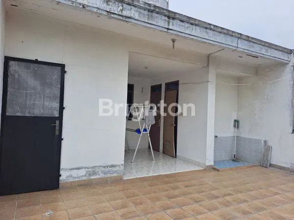 image DIJUAL RUMAH 2 ½ LANTAI  (1)