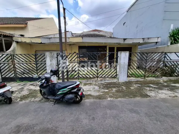 image JUAL BANGUNAN DIHITUNG TANAH LOKASI PREMIUM (1)