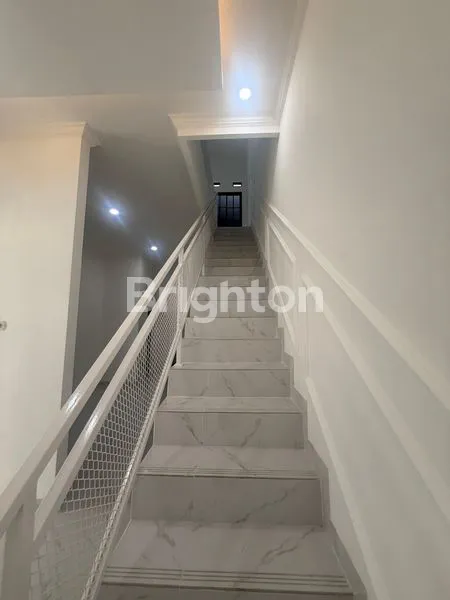 image RUMAH HOOK 2 LANTAI SIAP HUNI DI PRIMA HARAPAN REGENCY (4)