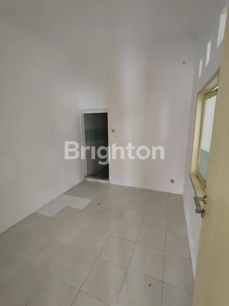 image RUMAH DI JUAL CEPAT (6)