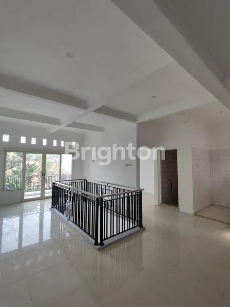 image RUMAH DI JUAL CEPAT (3)