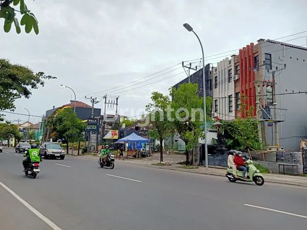 image RUANG USAHA STRATEGIS ,BANYAK PEJALAN KAKI DEKAT TEMPAT HIBURAN DAN WISATA , HOTEL DAN RESTORAN TERKENAL NYUMMY     (4)