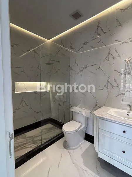 image BRAND NEW LUXURY HOUSE AMERICAN CLASSIC CEMPAKA PUTIH JAKARTA PUSAT EXCLUSIVE STRATEGIC (4)