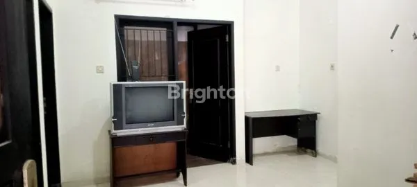 image RUMAH SULFAT JARANG ADA SATPAM 24 JAM FULL FURNISHED  (4)