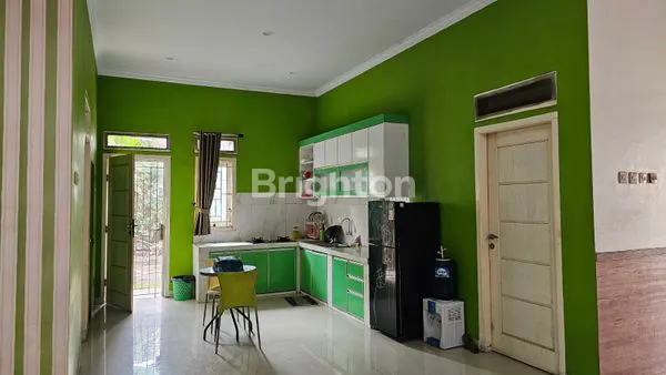 image RUMAH MEWAH 164 M², 5 KT, HOOK & AKSES EMAS (2)