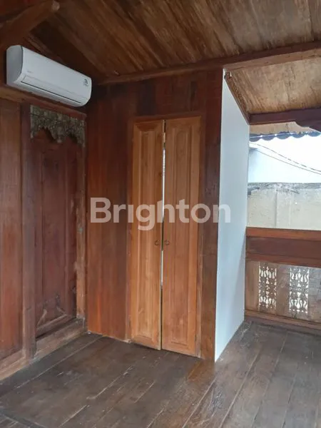 image JOGLE ASTETIK 2 LANTAI STRATEGIS – SEMINYAK  (2)