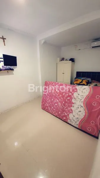 image RUMAH SIAP HUNI DI KOMPLEK MAHKOTA MAS CIKOKOL TANGERANG  (6)