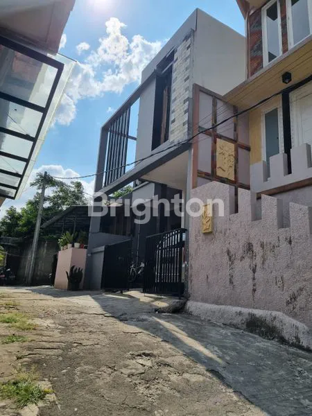 image RUMAH 2 LANTAI SIAP HUNI, LT 69M² DI PONDOK GEDE (3)