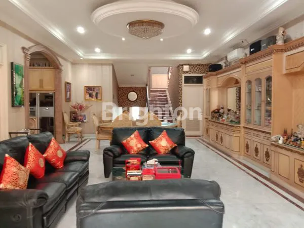 image DIJUAL RUMAH MEWAH PANTAI INDAH KAPUK – FULL FURNISHED, PRIVATE POOL, SIAP HUNI (4)