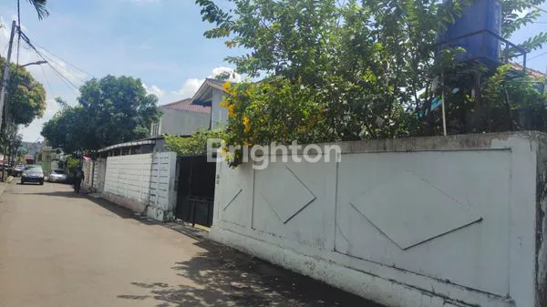 image INVESTASI MENGUNTUNGKAN, RUMAH 394 M² DI KAWASAN PREMIUM (1)