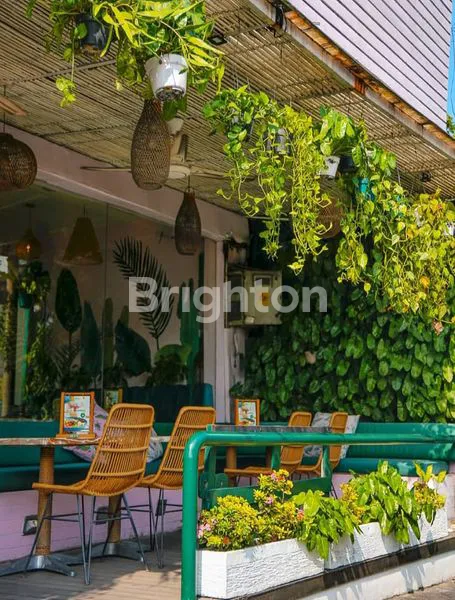 image RUKO DI PINGGIR PEREMPATAN PANTAI BERAWA SUPER RAMAI COCOK UNTUK BISNIS (2)