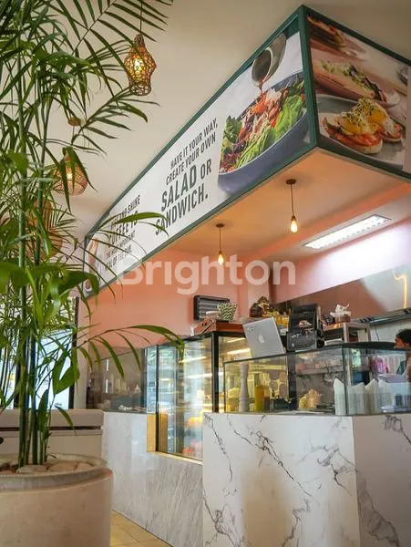 image RUKO DI PINGGIR PEREMPATAN PANTAI BERAWA SUPER RAMAI COCOK UNTUK BISNIS (1)