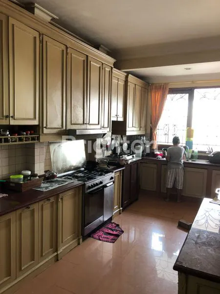 image RUMAH MEWAH CLASSIC – CIPETE (8)