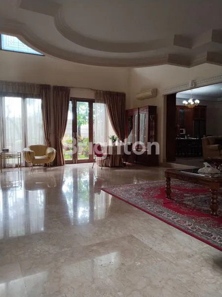 image RUMAH MEWAH CLASSIC – CIPETE (6)