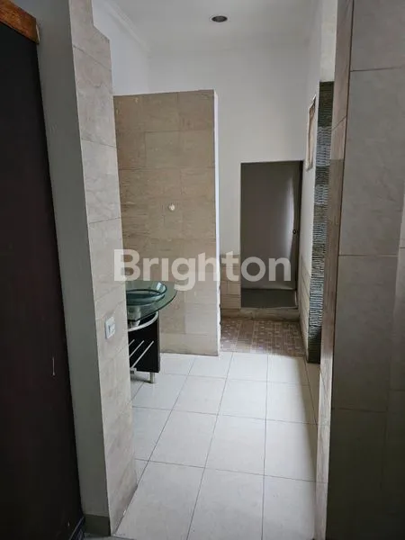 image RUMAH SIAP HUNI, HADAP SELATAN DI LIPPO KARAWACI (3)