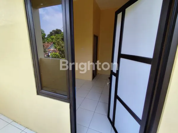 image RUMAH KOST 2 LANTAI  PLUS ISINYA MURAH GUNUNGPATI SEMARANG  (8)