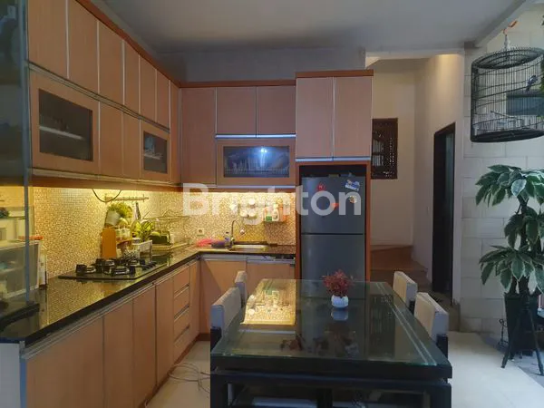 image RUMAH 2 LANTAI SHM DI TOMANG (8)