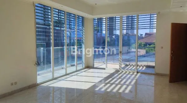 image PENTHOUSE SUDIRMAN RESIDENCE | 371 M² | PRIVATE POOL (8)