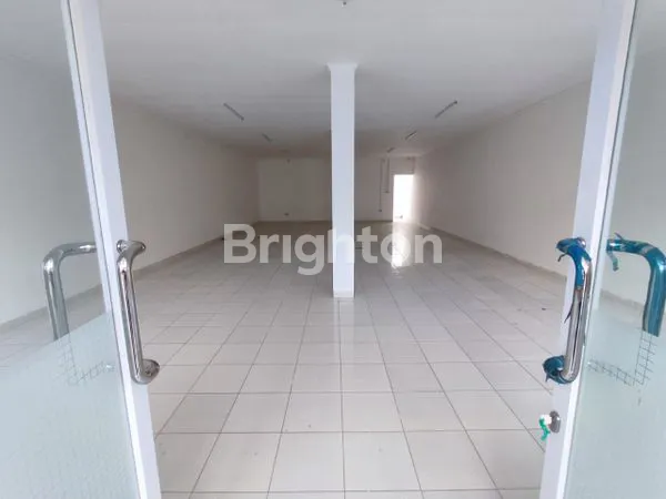 image RUKO LUAS 200M², LOKASI STRATEGIS UNTUK BISNIS PASTI CUAN (2)