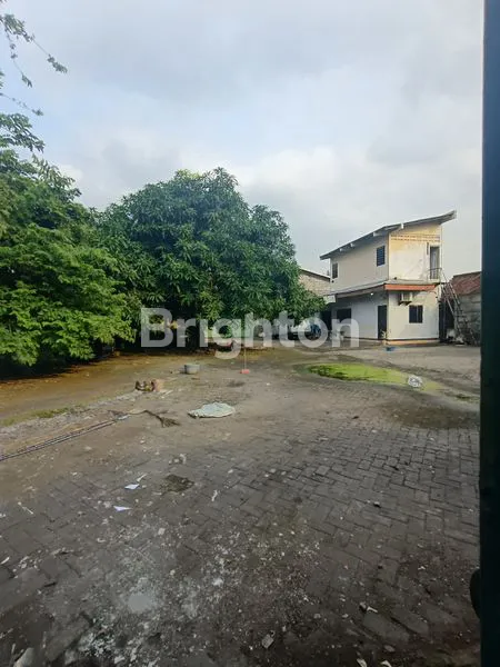 image GUDANG DENGAN LAHAN PARKIR LUAS PLUS KANTOR DI SIWALANKERTO DEKAT RUNGKUT INDUSTRI KOTA SURABAYA  (7)