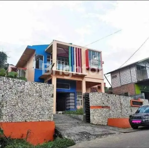 RUMAH LUAS 7 KAMAR DI SAMARINDA ILIR, LT 883M²