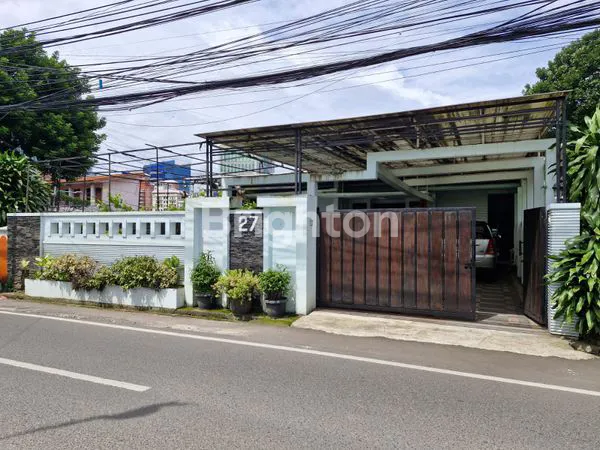 image RUMAH MEWAH DENGAN INDOOR SWIMMING POOL  (6)