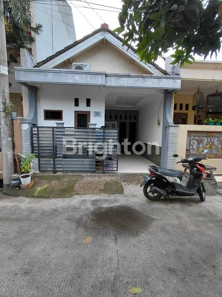 image RUMAH SEMI FURNISHED, LOKASI NYAMAN MGT BEKASI (1)