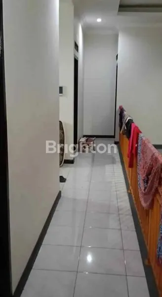 image RUMAH MEWAH TINGKAT 2 DEKAT RUMAH SAKIT QUROTTA AYUN (3)