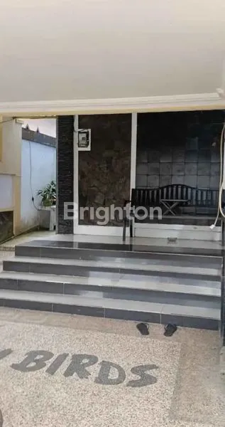 image RUMAH MEWAH TINGKAT 2 DEKAT RUMAH SAKIT QUROTTA AYUN (4)