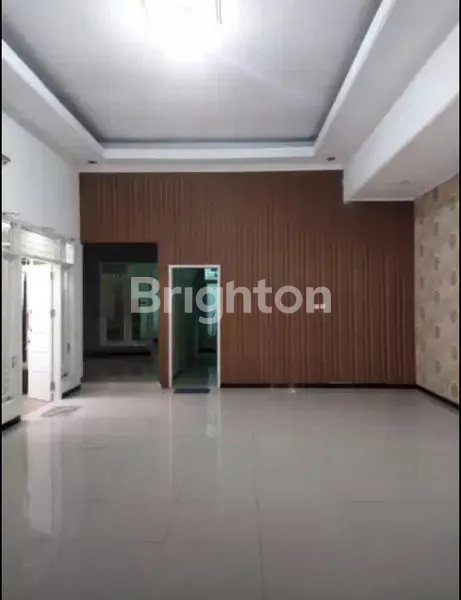 image RUMAH MEWAH TINGKAT 2 STRATEGIS DI TENGAH KOTA DEKAT INDO GROSIR (3)