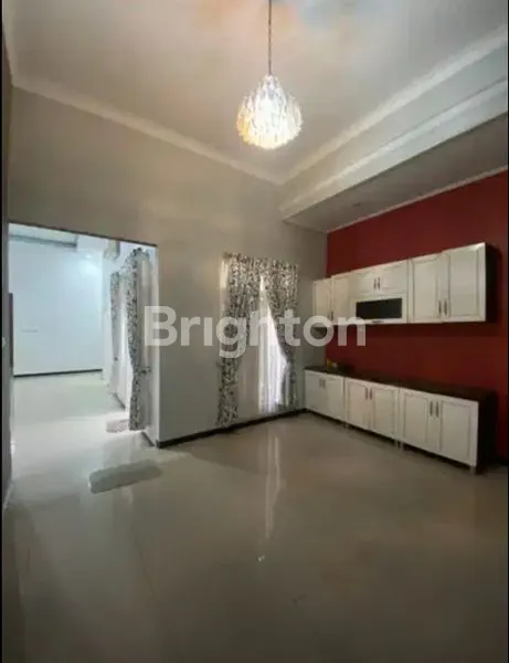 image RUMAH MEWAH TINGKAT 2 STRATEGIS DI TENGAH KOTA DEKAT INDO GROSIR (6)