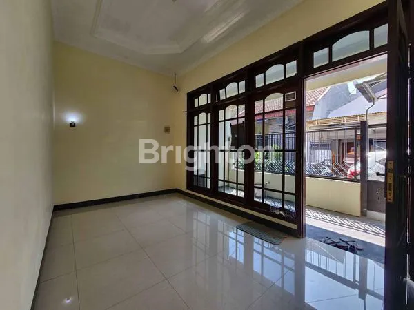 image RUMAH STRATEGIS DEKAT UNAIR, 2 LANTAI, GARASI MOBIL (1)