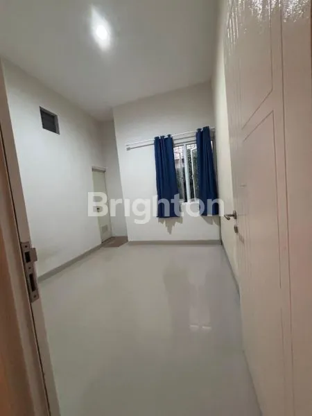 image RUMAH MEWAH 2 LANTAI, 4 KAMAR DI MELATI MAS (4)