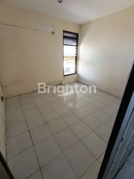 image RUKO 3 LANTAI STRATEGIS DI SERENGAN (7)